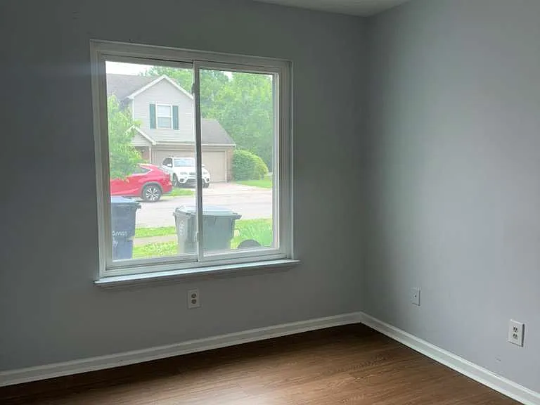 709 Statesman Way — Photo 6