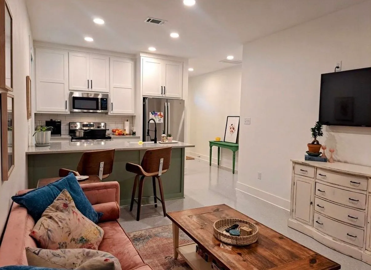 2 bed, 1.5 bath, 1200 sqft, $1,595 — Photo 3