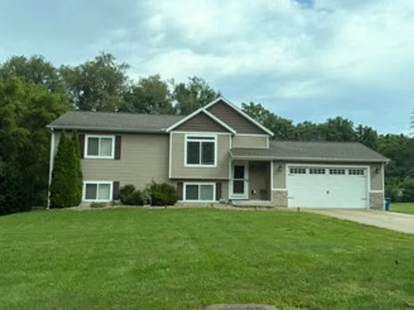 3226 Northview Dr, Kalamazoo, MI 49004