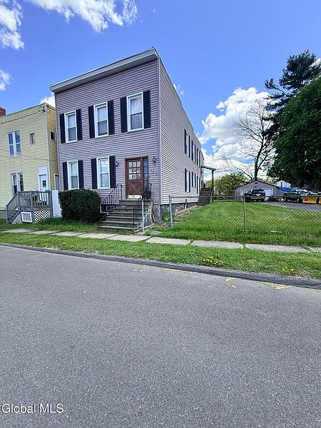 2nd image of 786 1st Avenue