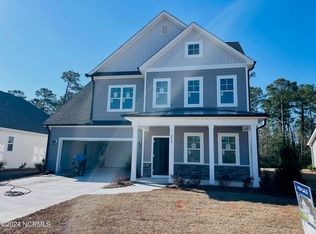 250 Man O War Ln, Hampstead, NC 28443