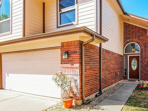3rd image of 12222 Claresholm Dr