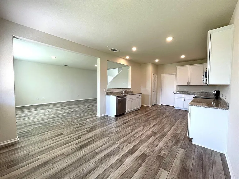 51 Pacific Loon St — Photo 3