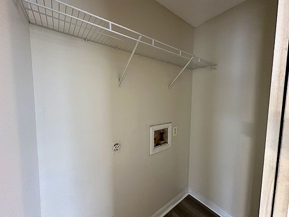 5th image of 122 E St