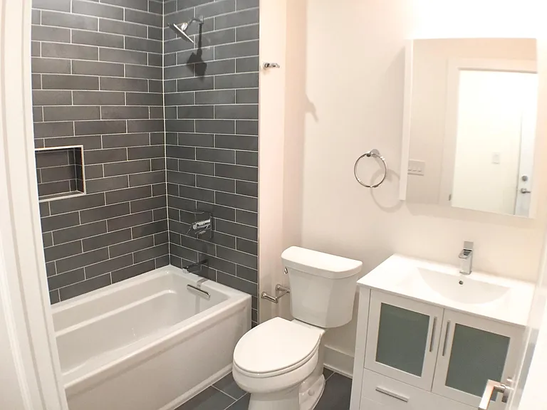 404 W Berks St — Photo 6