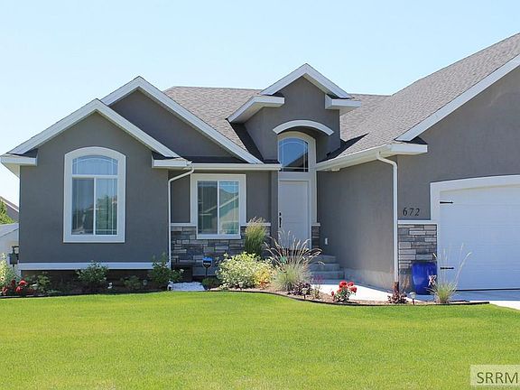 2nd image of 672 La Paloma Dr