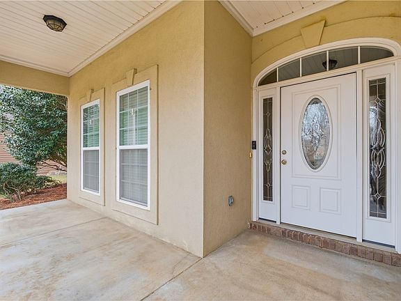 2nd image of 4005 Chesham Dr