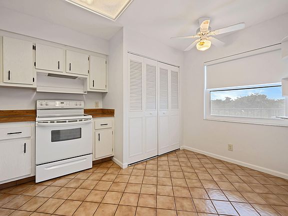 3rd image of 6650 S Oriole Boulevard #4050