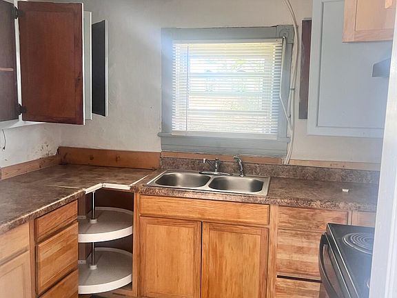 5th image of 640-644 36th St NW