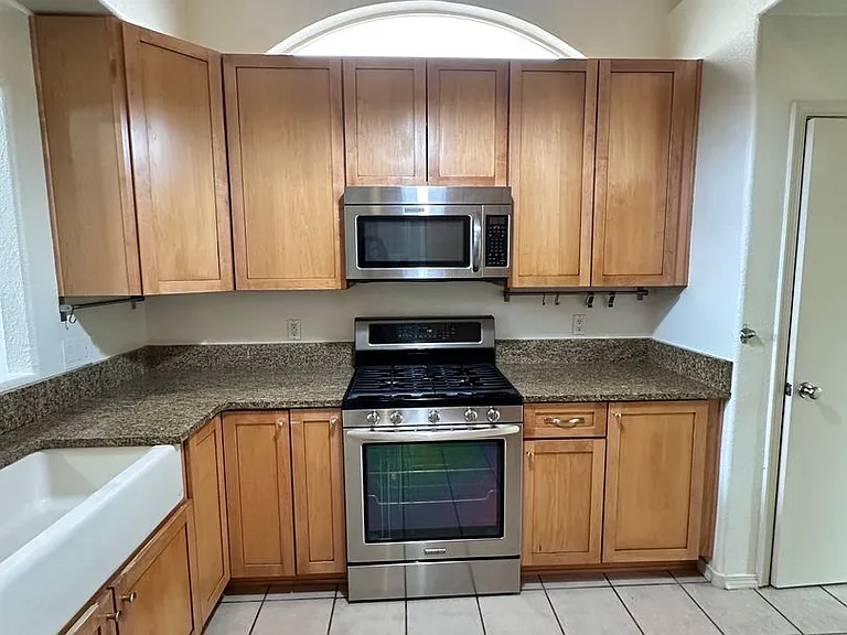 7419 Desert Eagle Rd NE — Photo 4