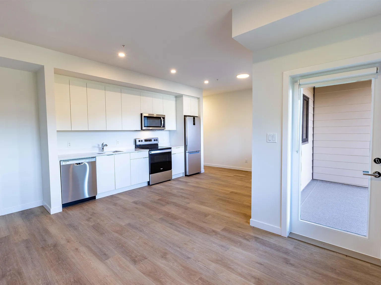 2 bed, 825 sqft, $2,950 — Photo 4