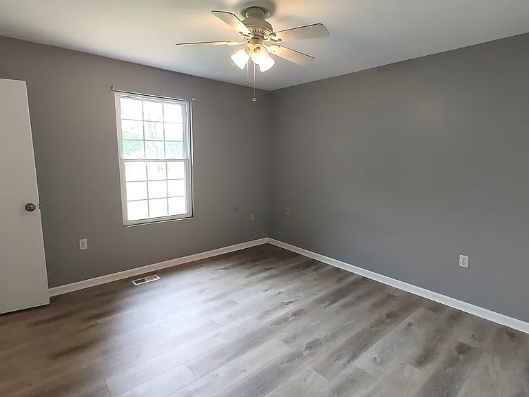 8027 Shore Rd — Photo 15