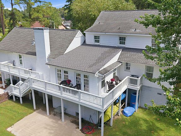 3rd image of 601 Fairview Avenue