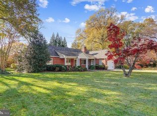 1115 Greenway Rd, Alexandria, VA 22308