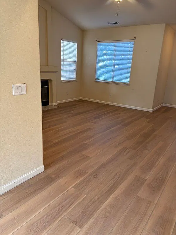 3 bed, 2.0 bath, 1574 sqft, $2,950 — Photo 3