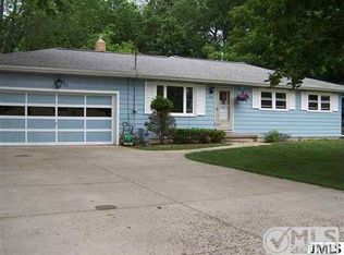 4201 Lowe Rd, Jackson, MI 49203