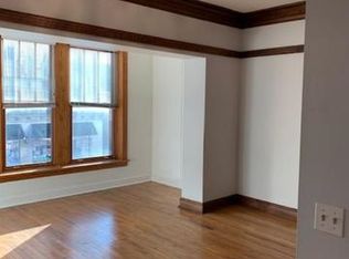 1046 W Bryn Mawr Ave #2, Chicago, IL 60660