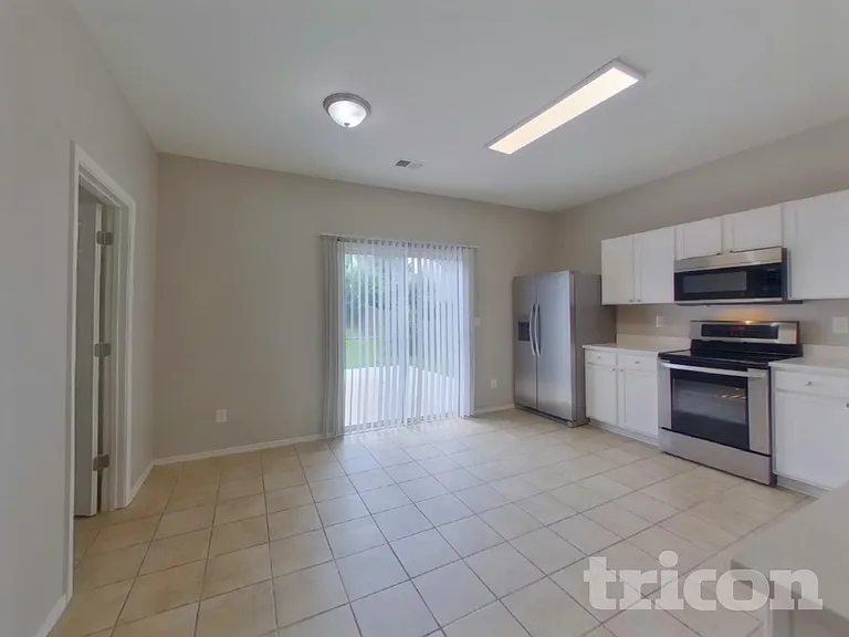 2226 Buckleigh Dr — Photo 5