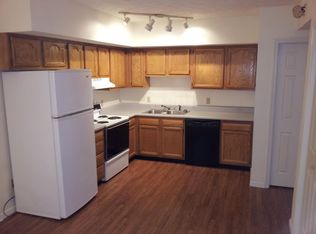 92 Pinewood Rd APT A, Elkview, WV 25071