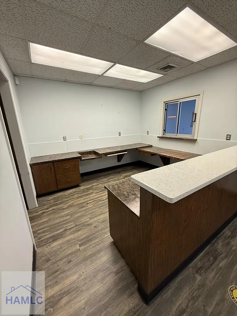 Studio, 2.0 bath, 2126 sqft, $2,400 — Photo 3