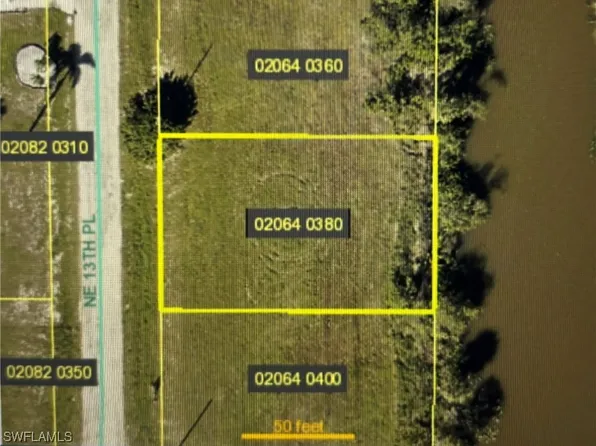 1303 NE 13th Pl, Cape Coral, FL 33909