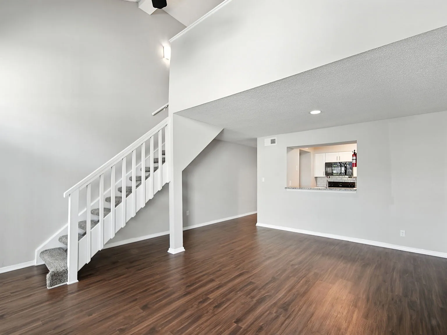 The Vale Apartments and Townhomes — Photo 2