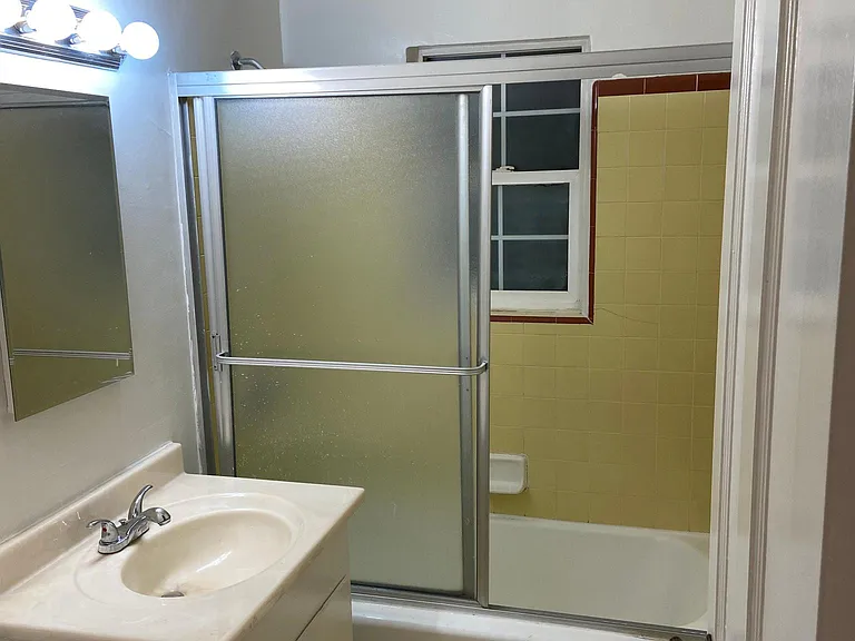 11960 Moorpark St #2 — Photo 5