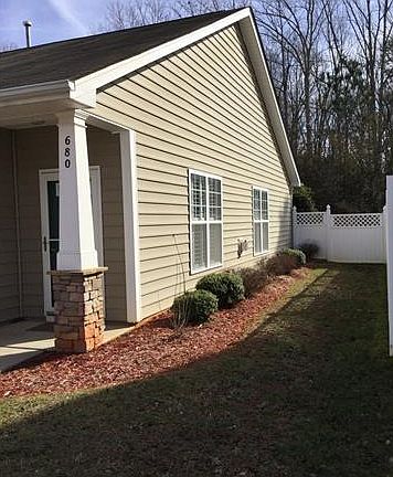 3rd image of 680 Goldflower Dr