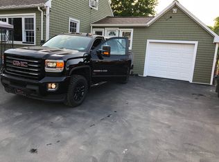 27 Villa Rd, Waterbury, CT 06706