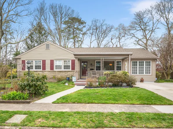 49 Village Dr, Somers Point, NJ 08244