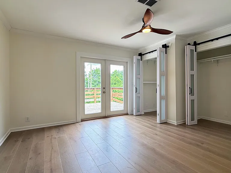 1221 Carriage Park Dr — Photo 10