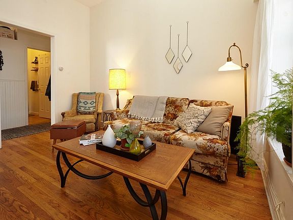 4th image of 2716 W North Ave APT 2R