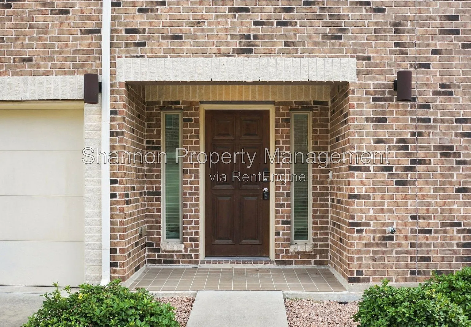 3 bed, 2.5 bath, 2089 sqft, $1,995 — Photo 3