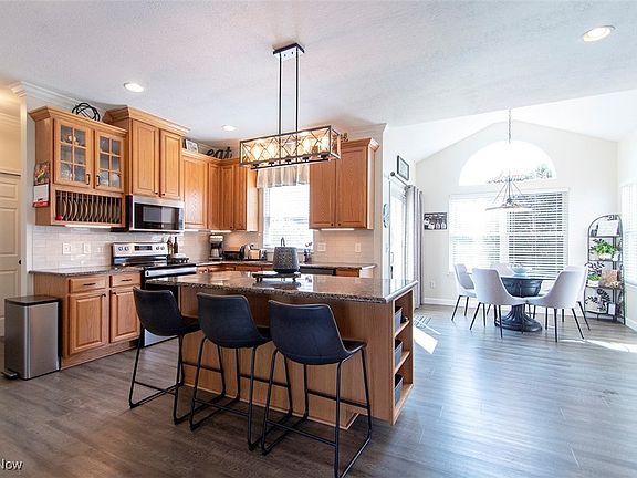 5th image of 4724 Stockbridge Dr