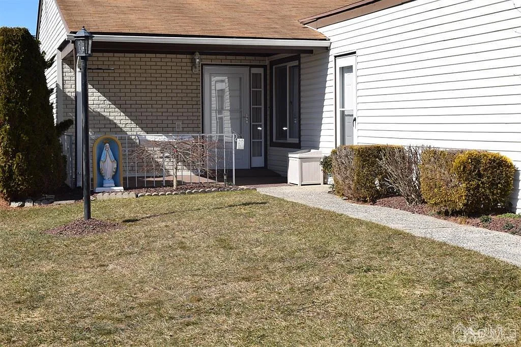 37 Haddon Rd #A photo 1