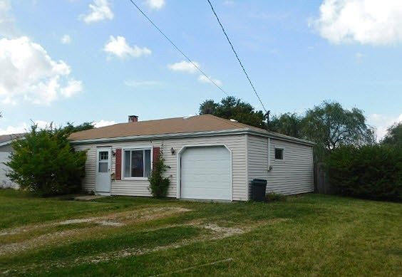 2nd image of 301 Birch Hill Dr