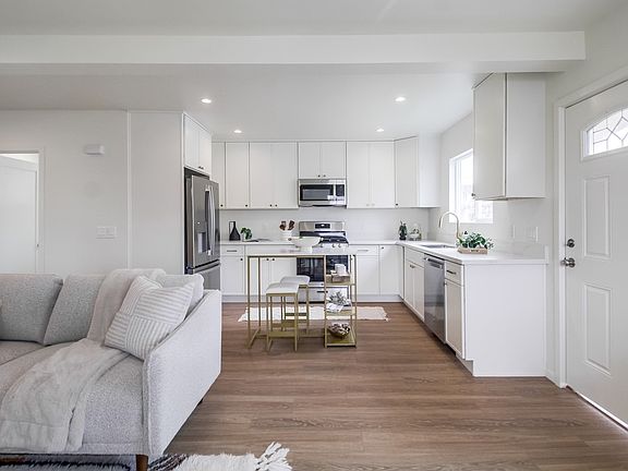 4th image of 2975-79 A St