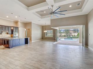 9290 Quarry Dr, Naples, FL 34120