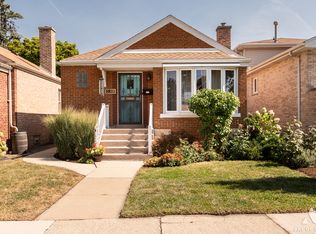 5523 S Neenah Ave, Chicago, IL 60638