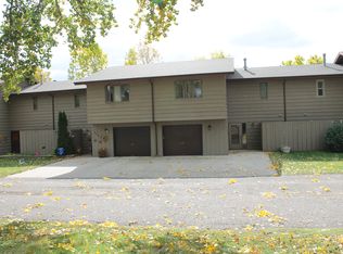 3003 Manitoba Ln, Bismarck, ND 58503