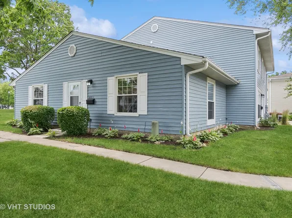 1601 Woodcutter Ln Unit A, Wheaton, IL 60189