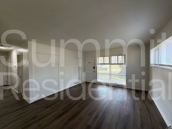 3rd image of 4805 Preston Dr