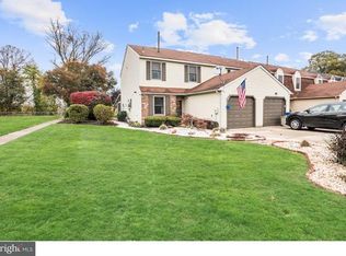 49 River Bank Dr, Roebling, NJ 08554