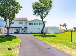 1137 7th St, San Leon, TX 77539