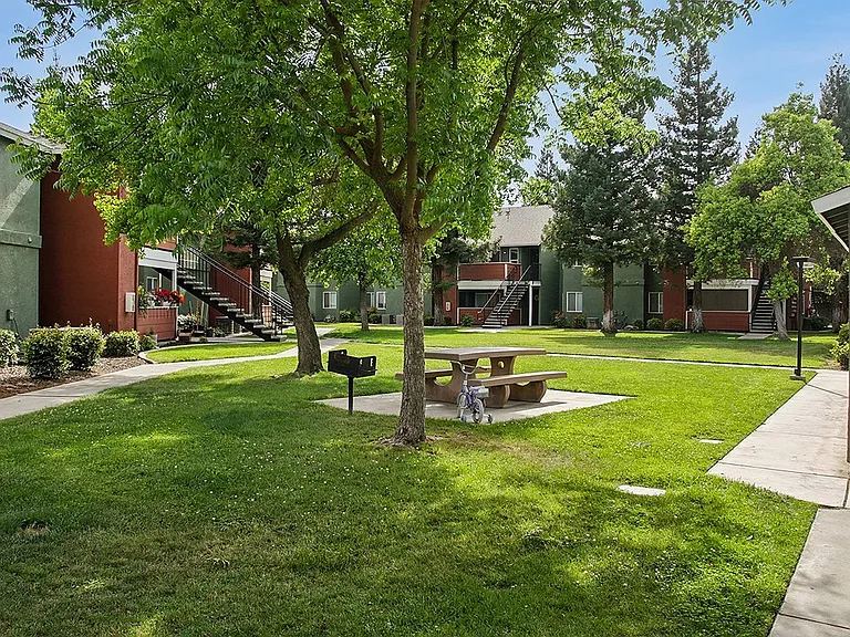Exterior | Canyon Springs