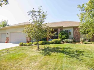 6209 S Heatherridge Ave, Sioux Falls, SD 57108