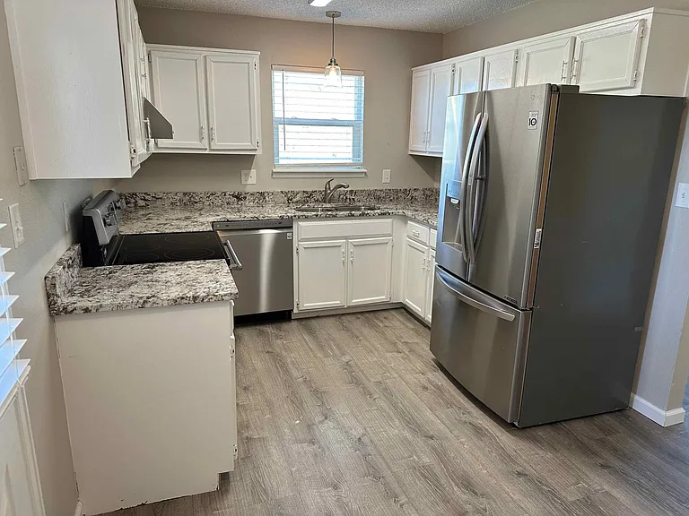 2426 Split Rock Dr — Photo 14