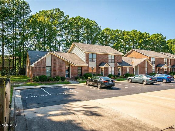 5th image of 41 Upton Drive #41
