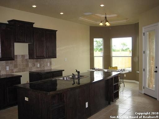 BEAUTIFUL STAINED CEMENT COUNTERS