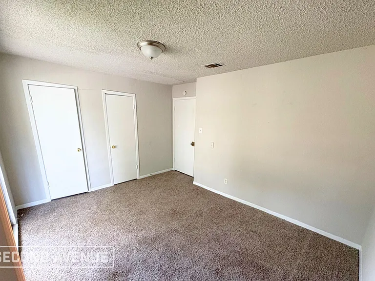 10122 Sagedowne Ln — Photo 13